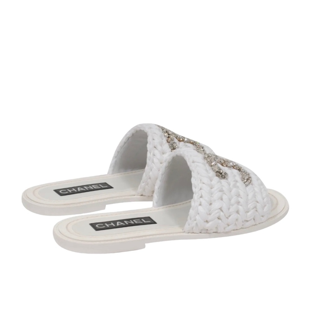 π Chanel Logo Sandals White Raffia Crystal Strass Flats Flip Flop mules - Picture 11 of 11